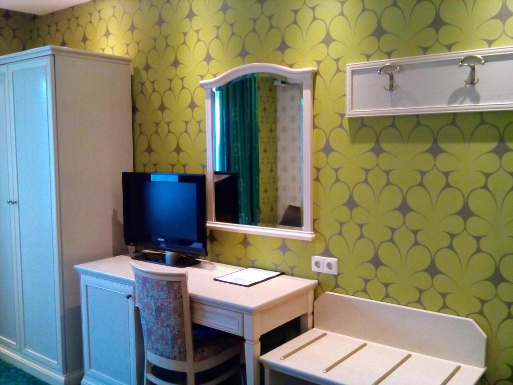Hotel Amsterdam Airport 3*