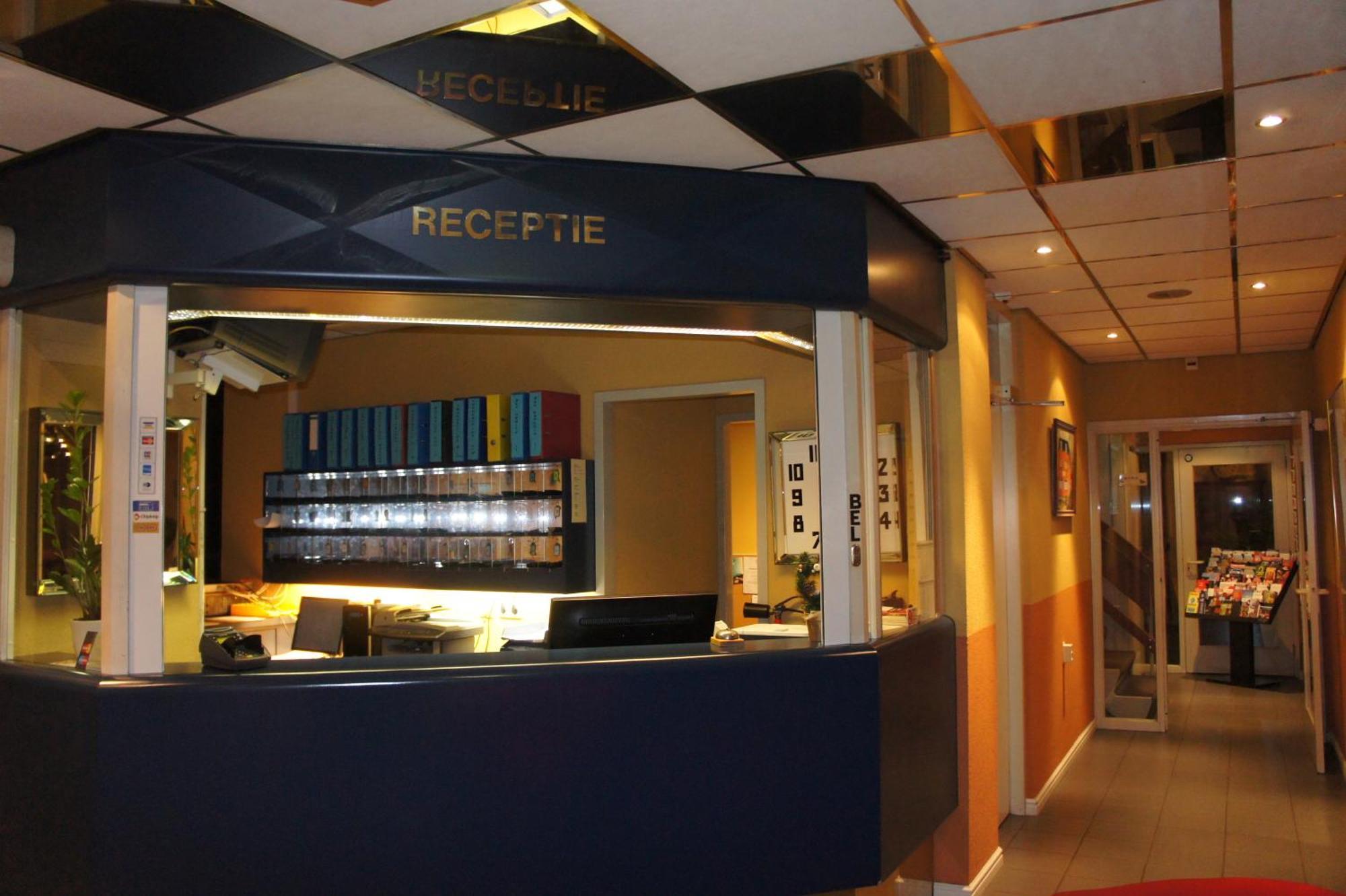 Hotel Amsterdam Airport 3*